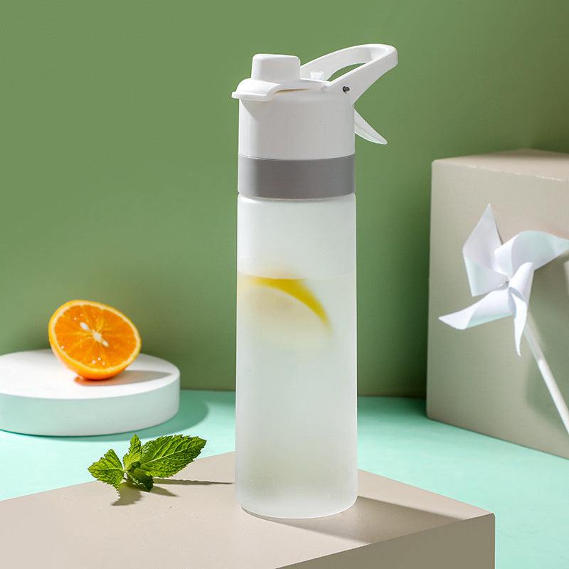 700ml Water Bottle for Outdoor SportThis 700ml Water Bottle, tailored for outdoor activities, workouts, and travel, offers generous capacity and a spray feature for a rapid, invigorating mist at your d1724700ml Water Bottle